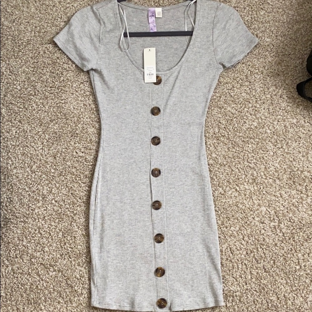 Francesca’s grey dress